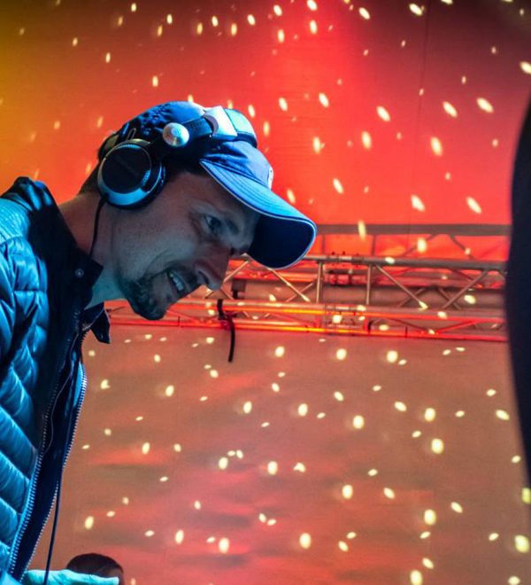 33023091_1705938659442565_4900728628729348096_o_WEB